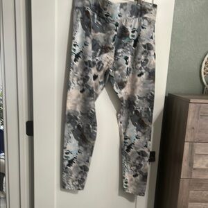 LOGO by Lori Goldstein Abstract Print Pants - Gray and Brown